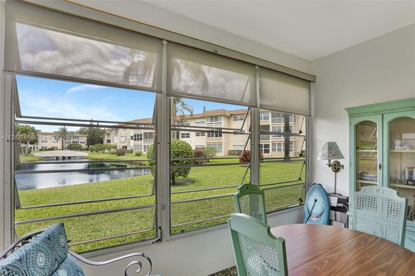 Interior, Sun Room, Water
