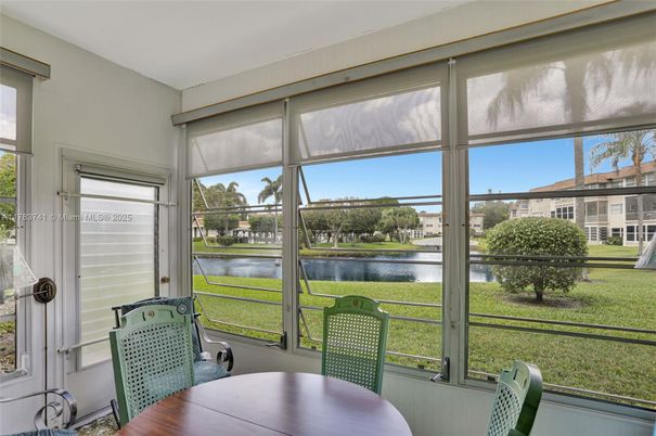 Interior, Sun Room, Water