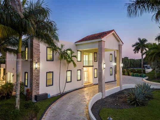 Backyard, Exterior, Facade, Spanish Mediterranean