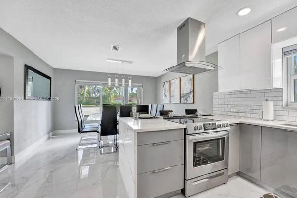 Dining room, Interior, Kitchen, Marble, Pendant Lights, Recessed Lighting, Stainless Steel Appliances