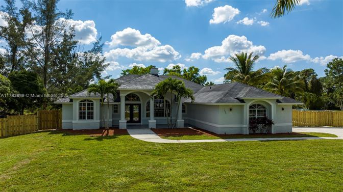 Backyard, Exterior, Facade, French Provincial