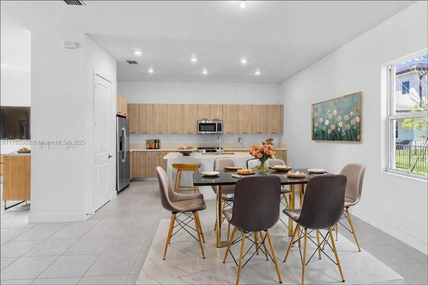 Dining room, Interior, Kitchen, Marble, Recessed Lighting, Stainless Steel Appliances