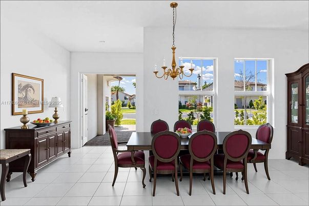 Chandelier, Dining room, Interior