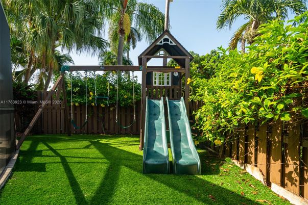 Backyard, Exterior, Playground