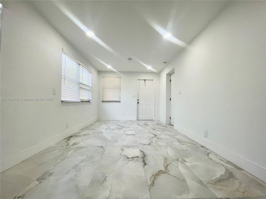 Empty room, Interior, Marble, Recessed Lighting