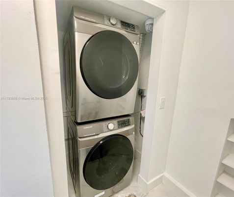 Interior, Utility Closets, Washer