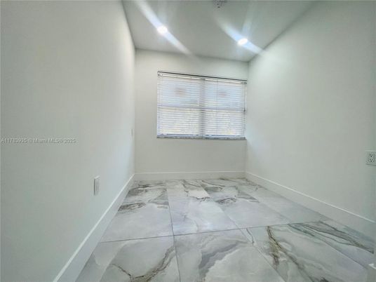 Empty room, Interior, Marble, Recessed Lighting