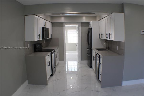 Interior, Kitchen, Marble, Recessed Lighting