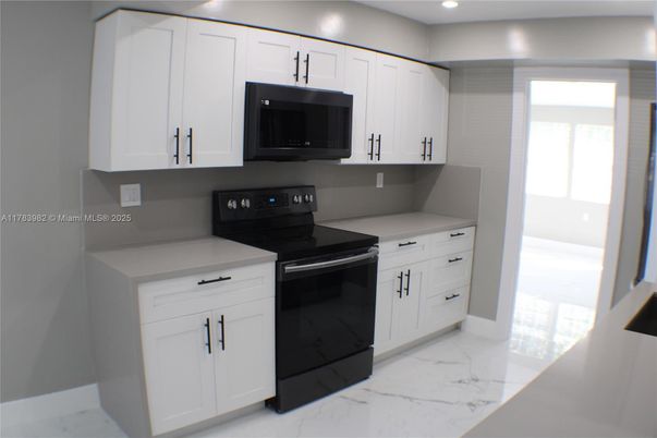 Interior, Kitchen, Marble, Recessed Lighting