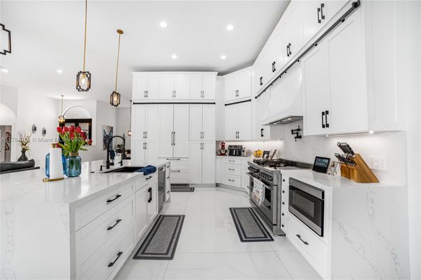 Interior, Kitchen, Pendant Lights, Recessed Lighting, Stainless Steel Appliances