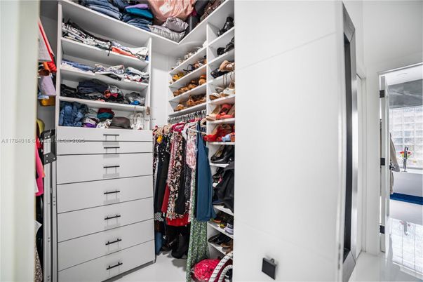 Interior, Walk-in Closets