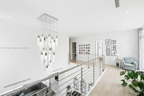 Interior, Pendant Lights, Recessed Lighting, Wood Texture Flooring