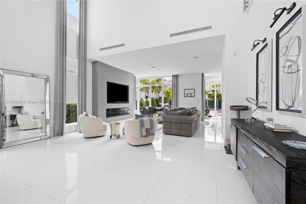 Fireplace, Interior, Living room, Recessed Lighting