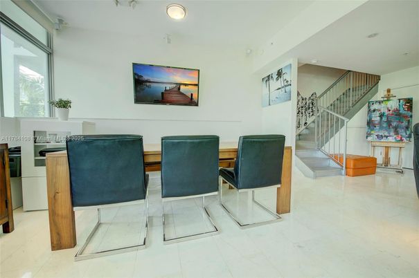 Dining room, Interior