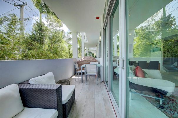 Exterior, Wood Texture Flooring