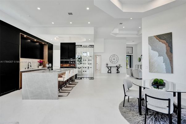 Dining room, Interior, Kitchen, Recessed Lighting