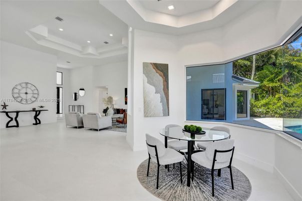 Dining room, Interior, Living room, Recessed Lighting