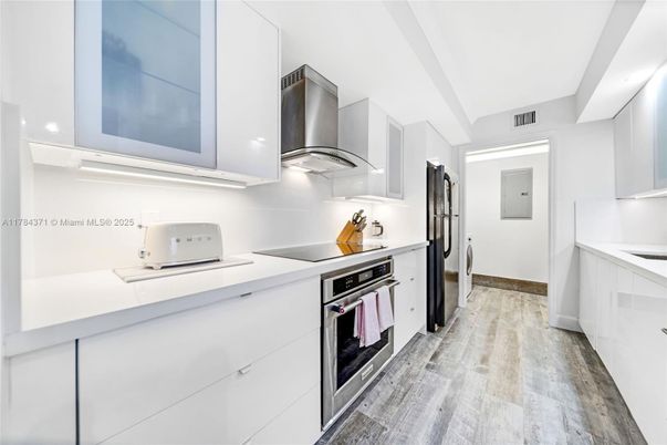 Interior, Kitchen, Stainless Steel Appliances, Wood Texture Flooring