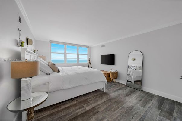 Bedroom, Interior, Water, Wood Texture Flooring