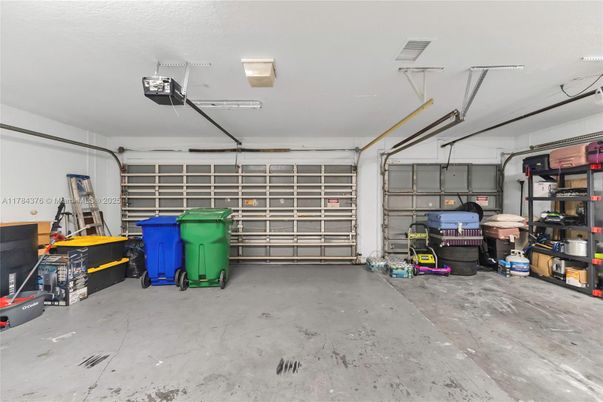 Garage, Interior