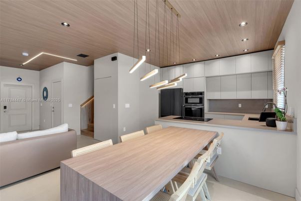Dining room, Interior, Kitchen, Pendant Lights, Recessed Lighting, Stainless Steel Appliances, Wooden Ceilings