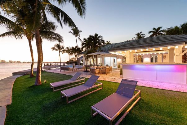 Backyard, Exterior, Water