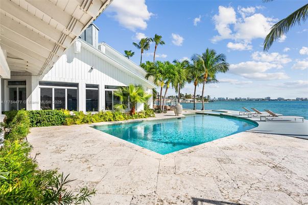Exterior, Pool, Water