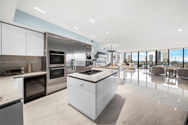 Dining room, Interior, Kitchen, Living room, Pendant Lights, Recessed Lighting, Stainless Steel Appliances