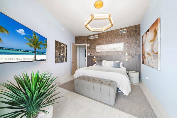 Bedroom, Interior, Pendant Lights