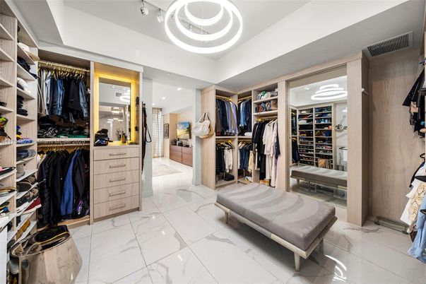 Interior, Marble, Pendant Lights, Recessed Lighting, Walk-in Closets