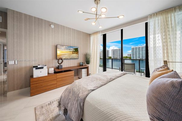 Bedroom, Interior, Pendant Lights, Recessed Lighting, Water