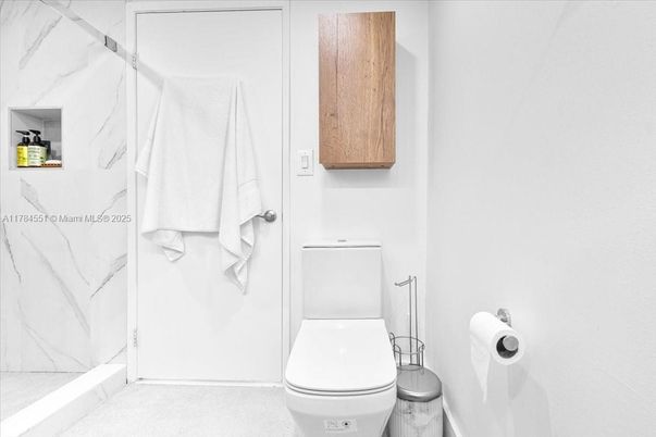 Bathroom, Interior, Marble Walls