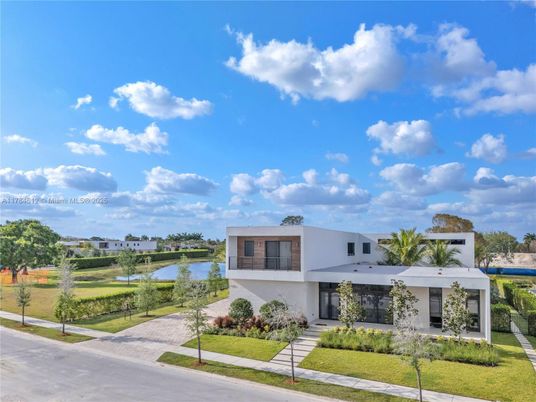 Exterior, Facade, Water, Modern