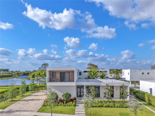Exterior, Facade, Water, Modern