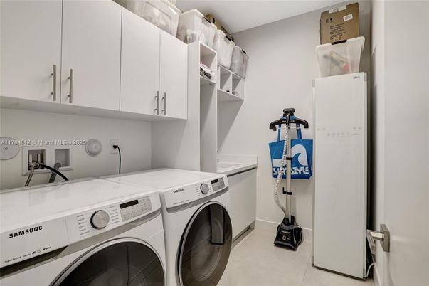 Interior, Washer