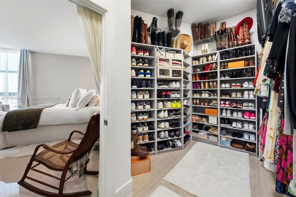 Interior, Walk-in Closets, Wood Texture Flooring