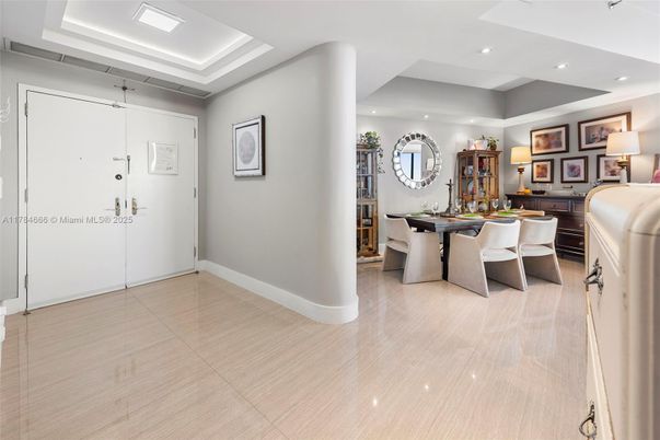 Dining room, Interior, Recessed Lighting