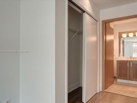 Bathroom, Interior, Walk-in Closets, Wood Texture Flooring