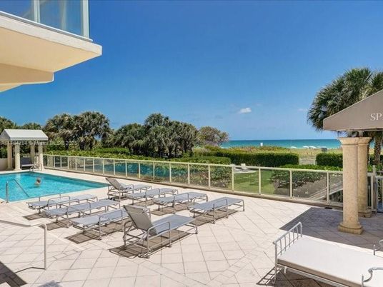 Exterior, Pool, Water