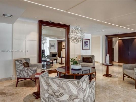 Interior, Living room, Pendant Lights, Recessed Lighting