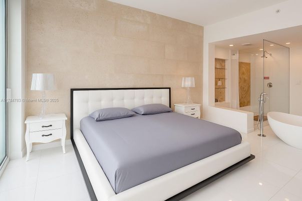 Bathroom, Bedroom, Glass Shower, Interior, Recessed Lighting