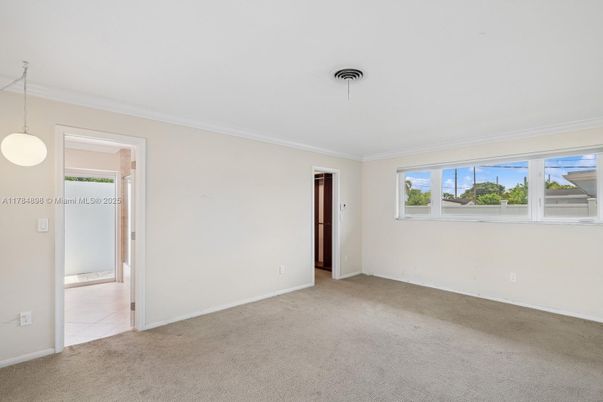 Empty room, Interior, Pendant Lights