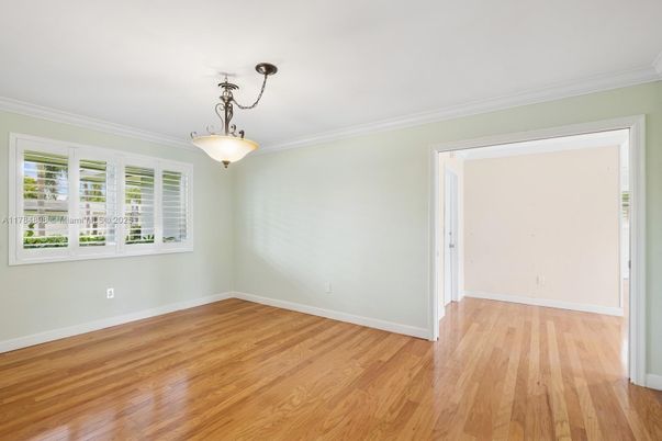 Empty room, Interior, Pendant Lights, Wood Texture Flooring