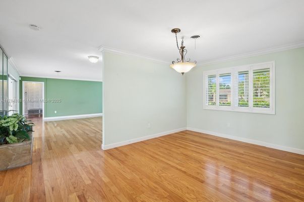 Empty room, Interior, Pendant Lights, Wood Texture Flooring