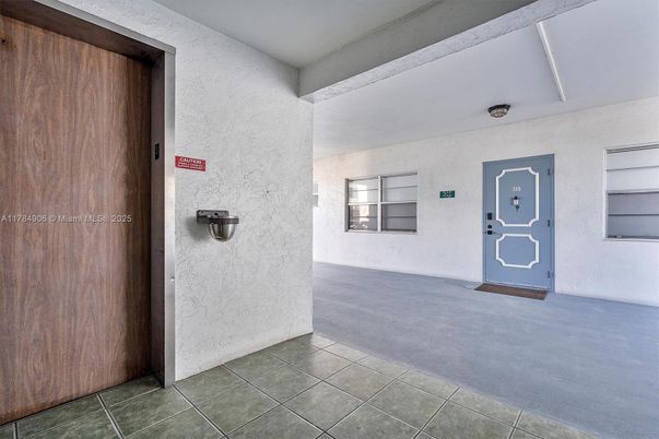 Elevator, Interior