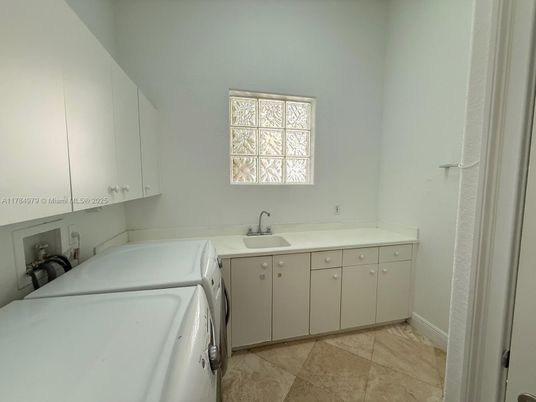 Interior, Washer