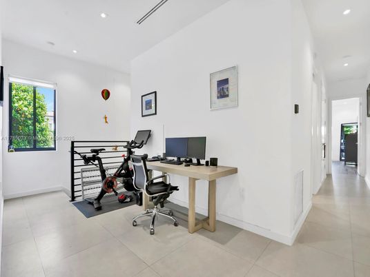 Fitness Equipment, Home Office, Interior, Pendant Lights, Recessed Lighting