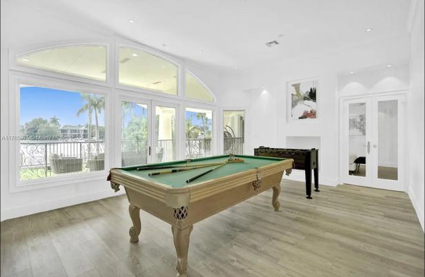 Billiard Table, Game Room, Interior, Recessed Lighting, Wood Texture Flooring
