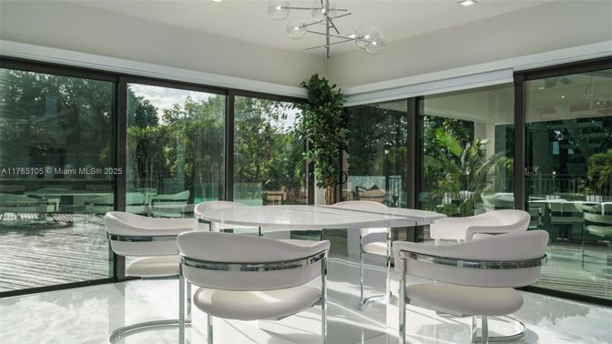 Dining room, Interior, Sun Room