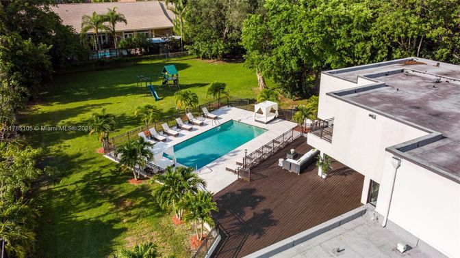 Backyard, Exterior, Pool